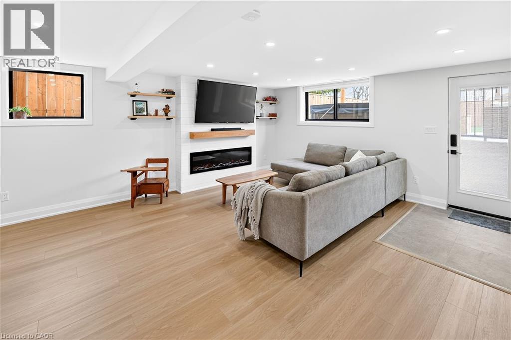 23 Brenlyn Court, Hamilton, Ontario  L9C 4N8 - Photo 22 - 40822243