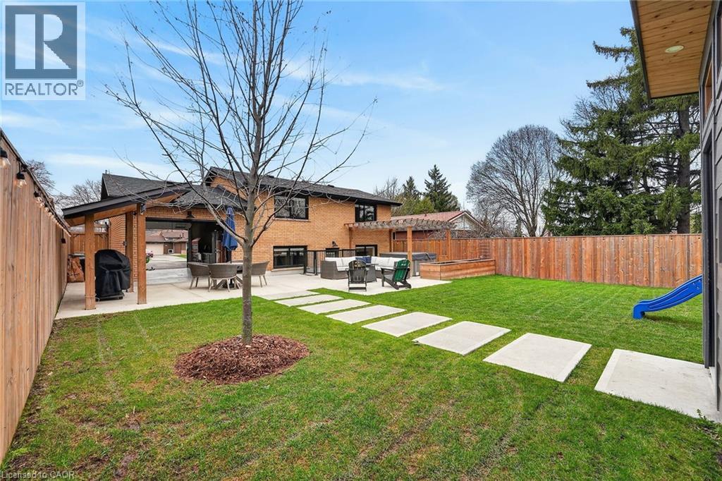 23 Brenlyn Court, Hamilton, Ontario  L9C 4N8 - Photo 38 - 40822243