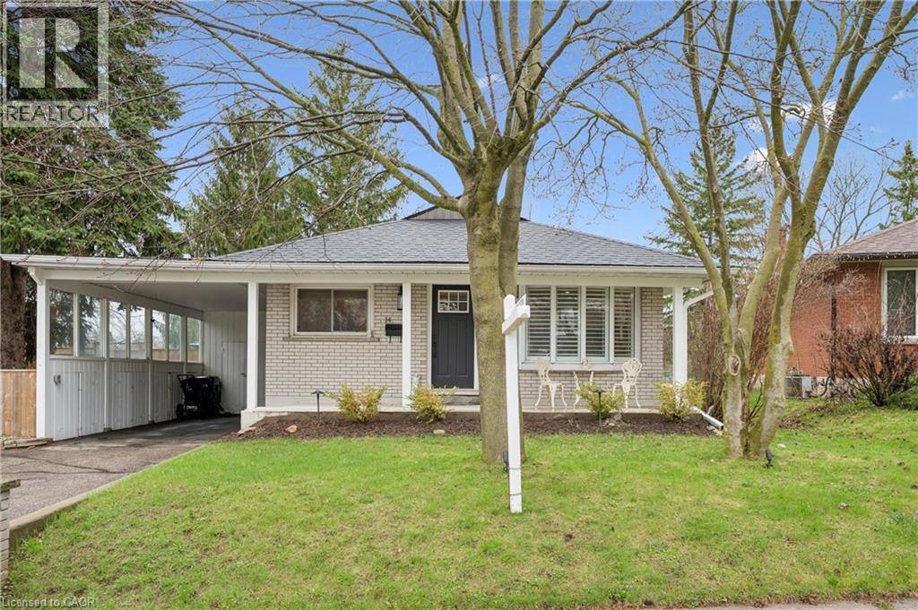 14 Linton Place, Kitchener, Ontario  N2B 2J9 - Photo 2 - 40822382