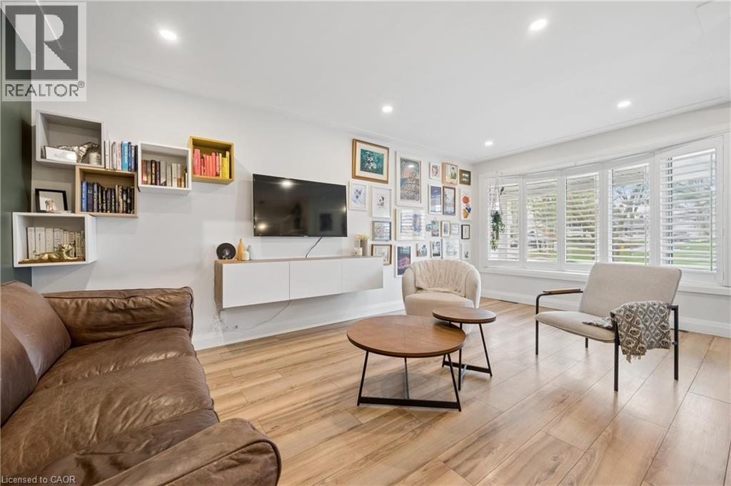 14 Linton Place, Kitchener, Ontario  N2B 2J9 - Photo 8 - 40822382