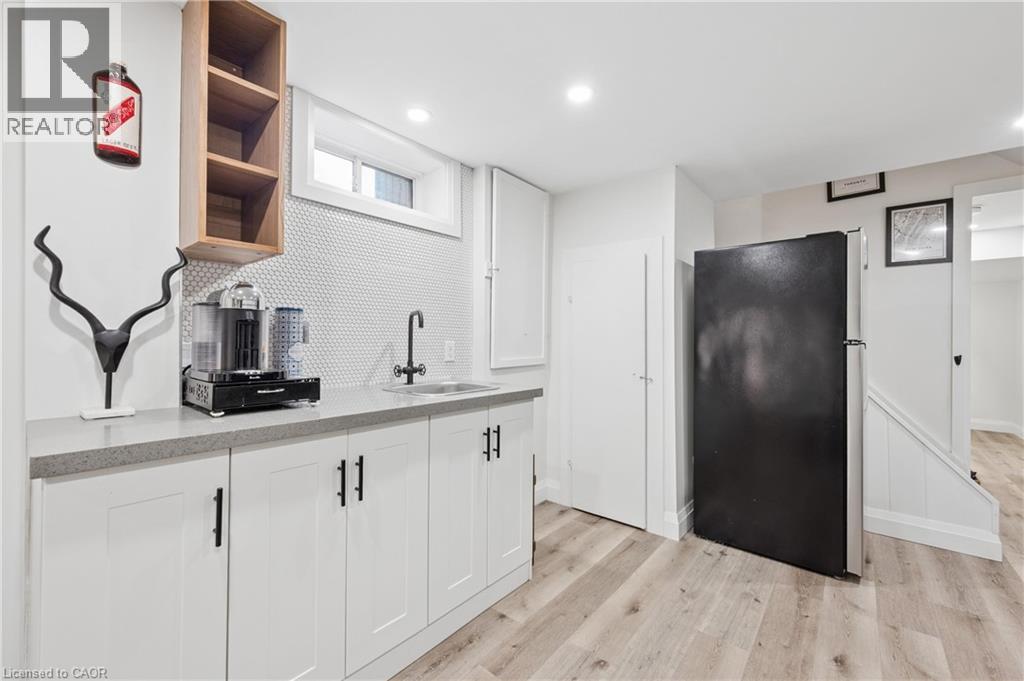 14 Linton Place, Kitchener, Ontario  N2B 2J9 - Photo 26 - 40822382