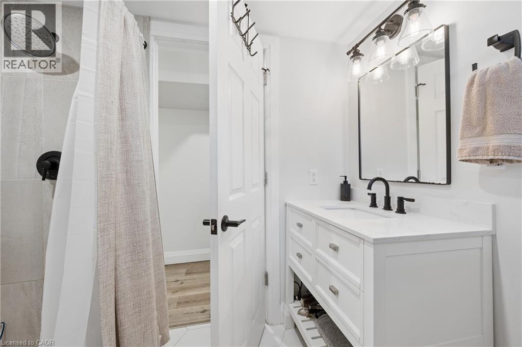 14 Linton Place, Kitchener, Ontario  N2B 2J9 - Photo 30 - 40822382