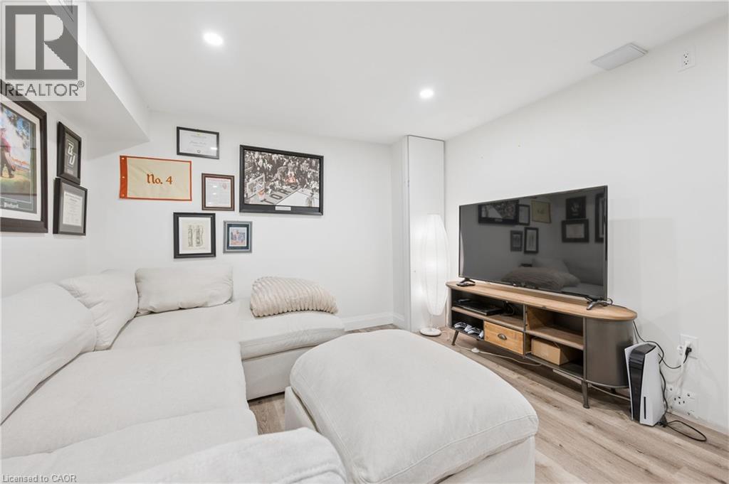 14 Linton Place, Kitchener, Ontario  N2B 2J9 - Photo 25 - 40822382