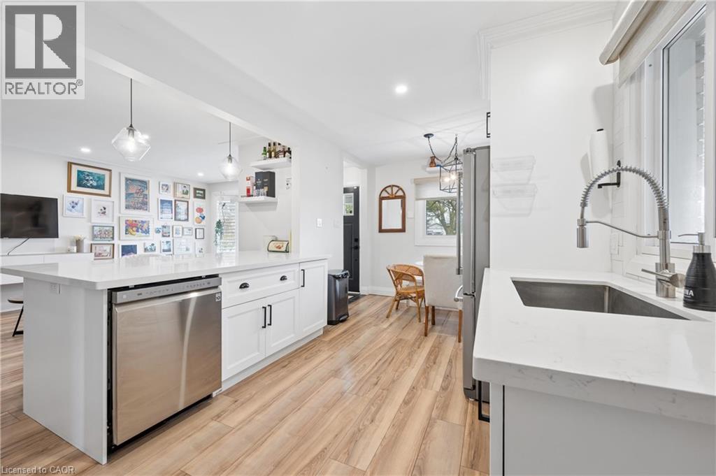 14 Linton Place, Kitchener, Ontario  N2B 2J9 - Photo 12 - 40822382