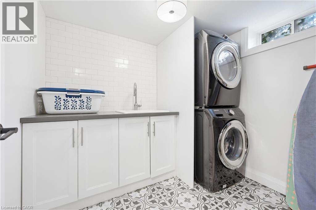 14 Linton Place, Kitchener, Ontario  N2B 2J9 - Photo 32 - 40822382