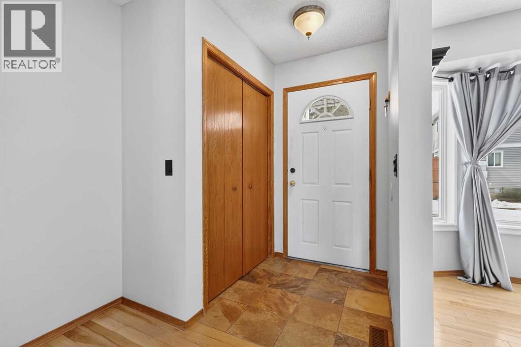 268 Cedarwood Park Sw, Calgary, Alberta  T2W 5X6 - Photo 5 - A2300083