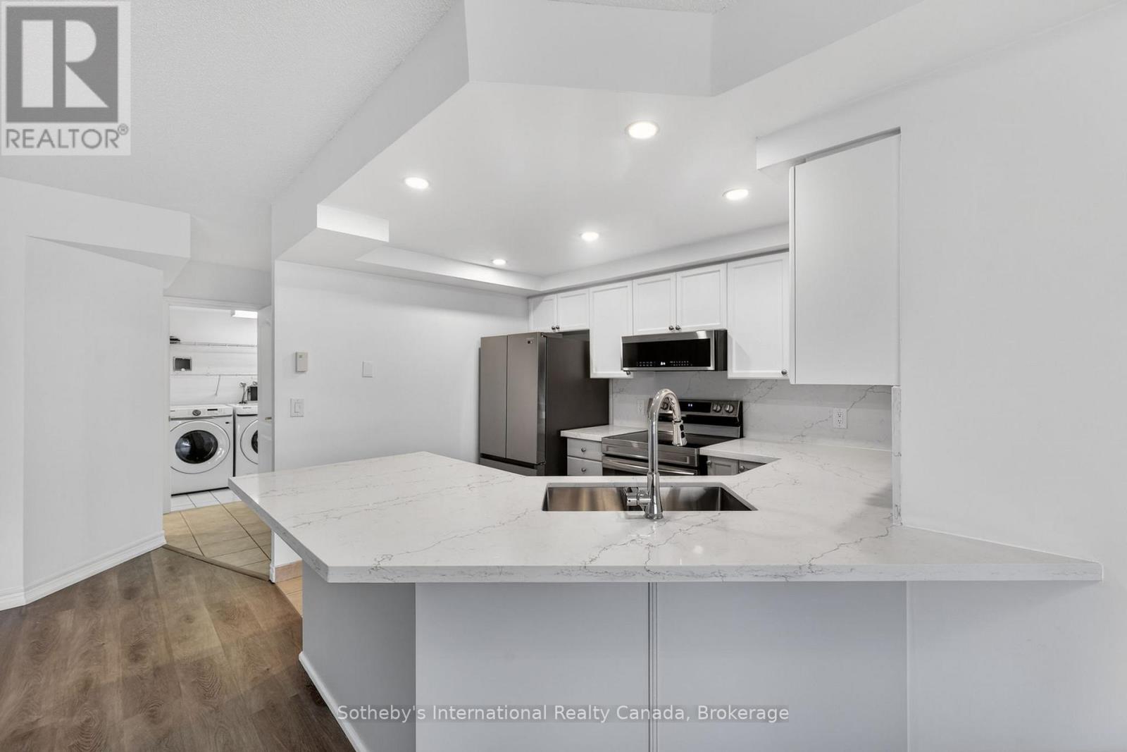 402 - 16 Raglan Street, Collingwood, Ontario  L9Y 4Y2 - Photo 10 - S13019674