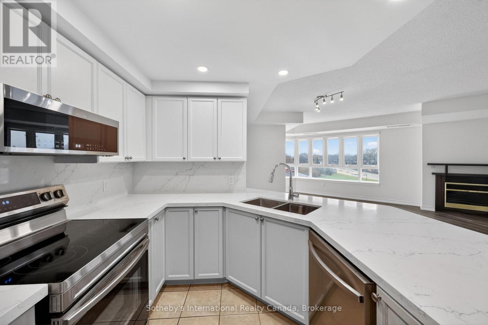 402 - 16 Raglan Street, Collingwood, Ontario  L9Y 4Y2 - Photo 21 - S13019674