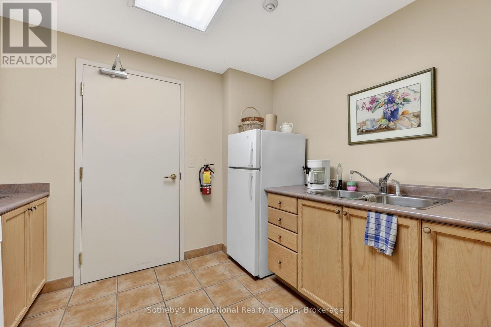 402 - 16 Raglan Street, Collingwood, Ontario  L9Y 4Y2 - Photo 29 - S13019674