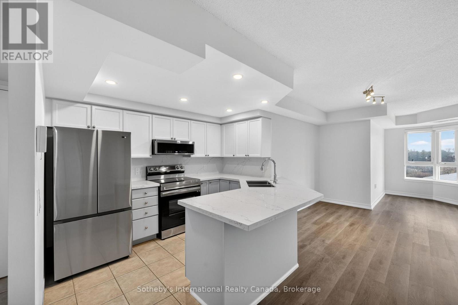 402 - 16 Raglan Street, Collingwood, Ontario  L9Y 4Y2 - Photo 8 - S13019674