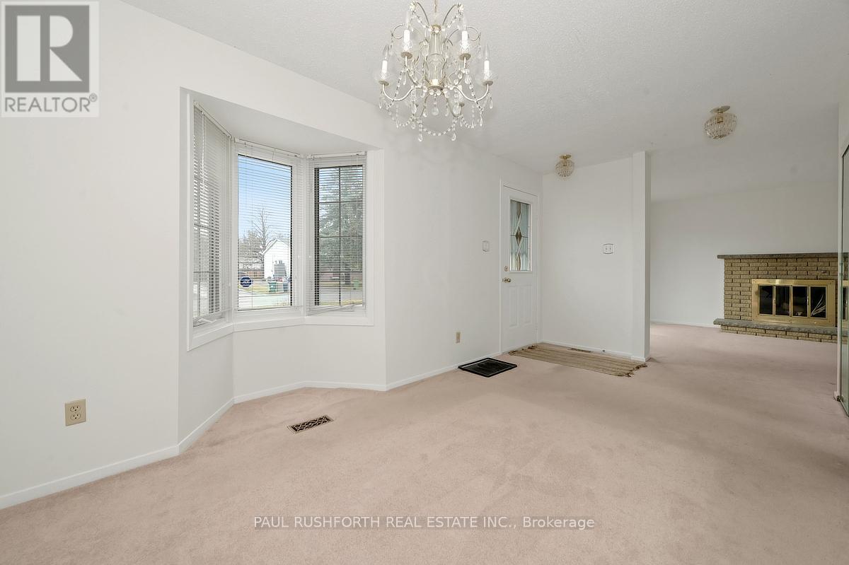 302 Roxdale Avenue, Ottawa, Ontario  K1E 1T8 - Photo 10 - X13019676