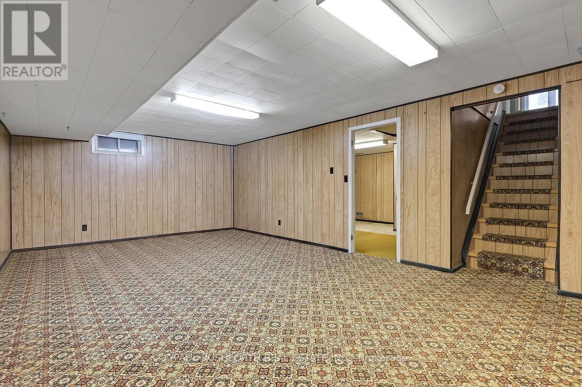 302 Roxdale Avenue, Ottawa, Ontario  K1E 1T8 - Photo 27 - X13019676