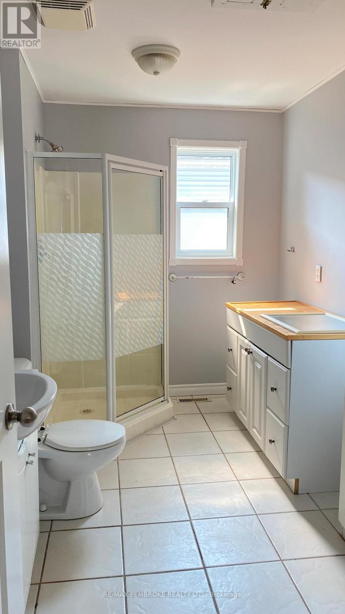 53 Huron Street, Deep River, Ontario  K0J 1P0 - Photo 11 - X13019680