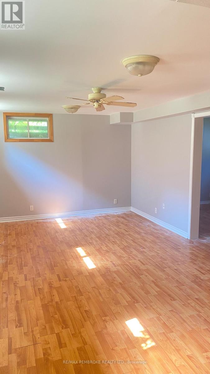 53 Huron Street, Deep River, Ontario  K0J 1P0 - Photo 4 - X13019680