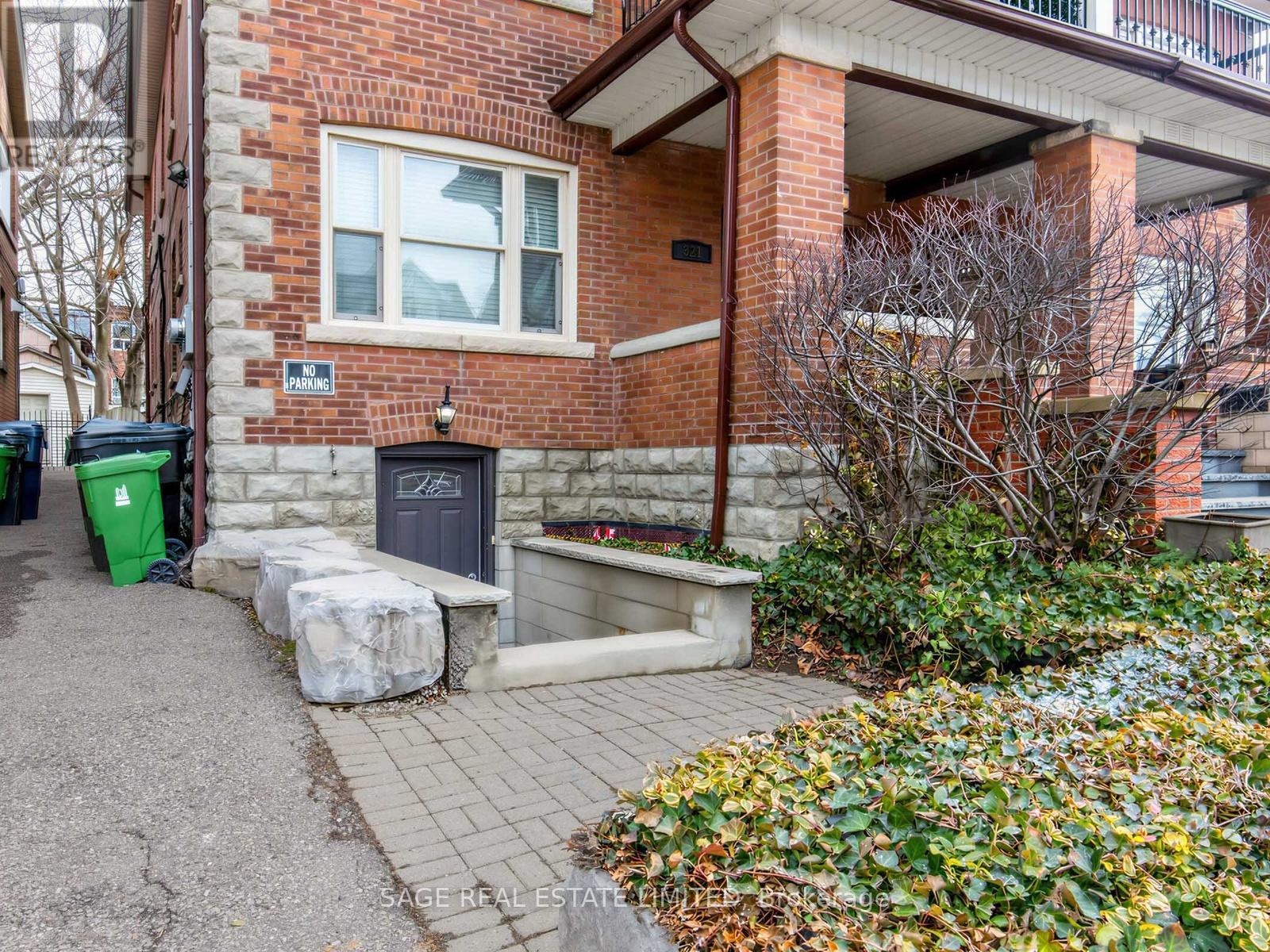 LOWER - 321 LAUDER AVENUE, Toronto, Ontario