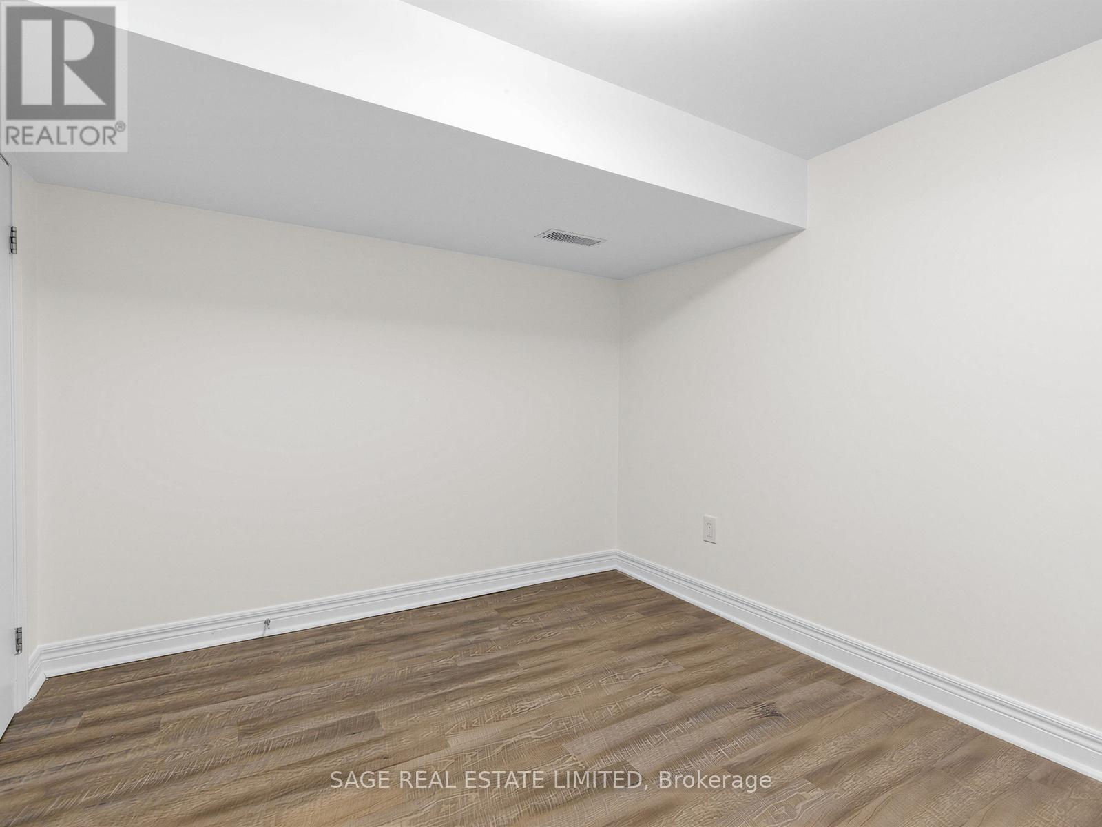 Lower - 321 Lauder Avenue, Toronto, Ontario  M6E 3H7 - Photo 23 - C13019716