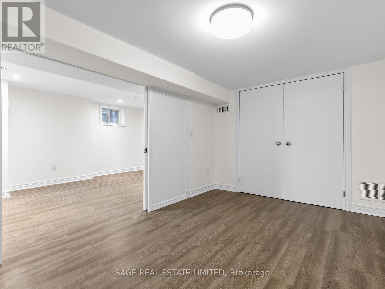 Lower - 321 Lauder Avenue, Toronto, Ontario  M6E 3H7 - Photo 5 - C13019716