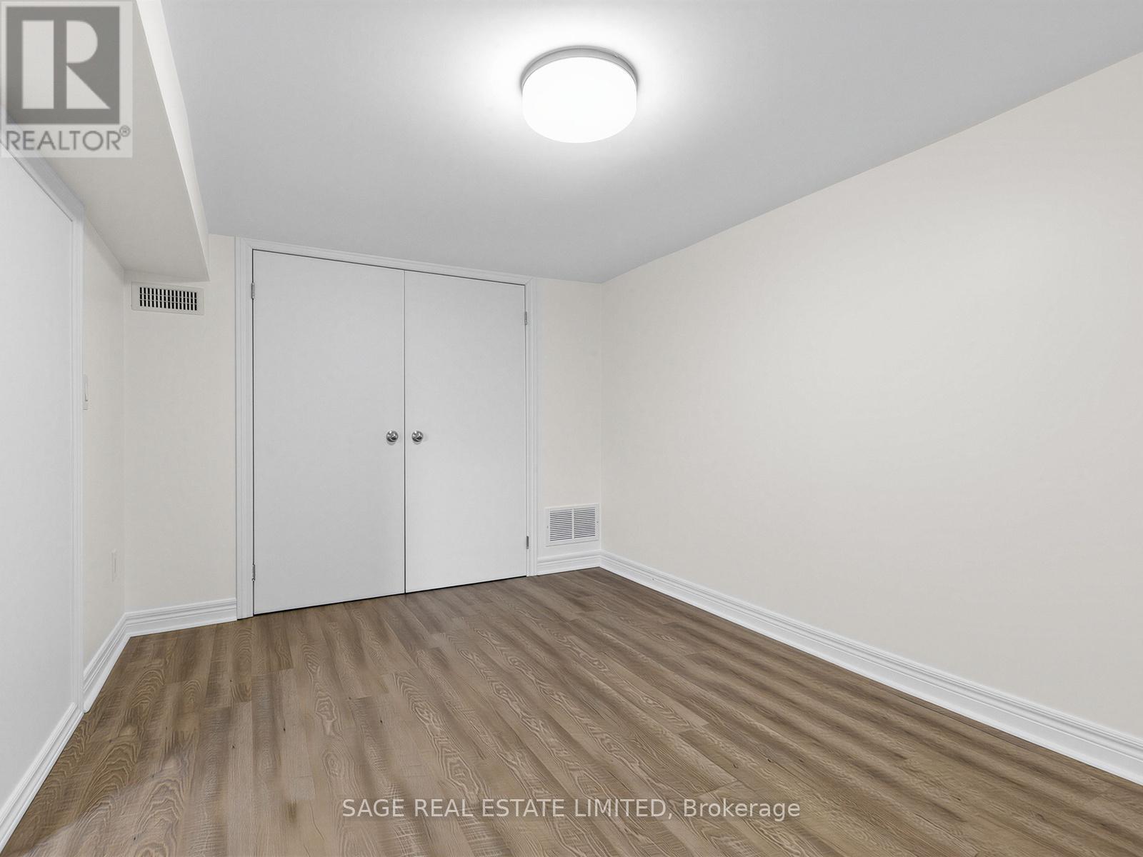 Lower - 321 Lauder Avenue, Toronto, Ontario  M6E 3H7 - Photo 7 - C13019716