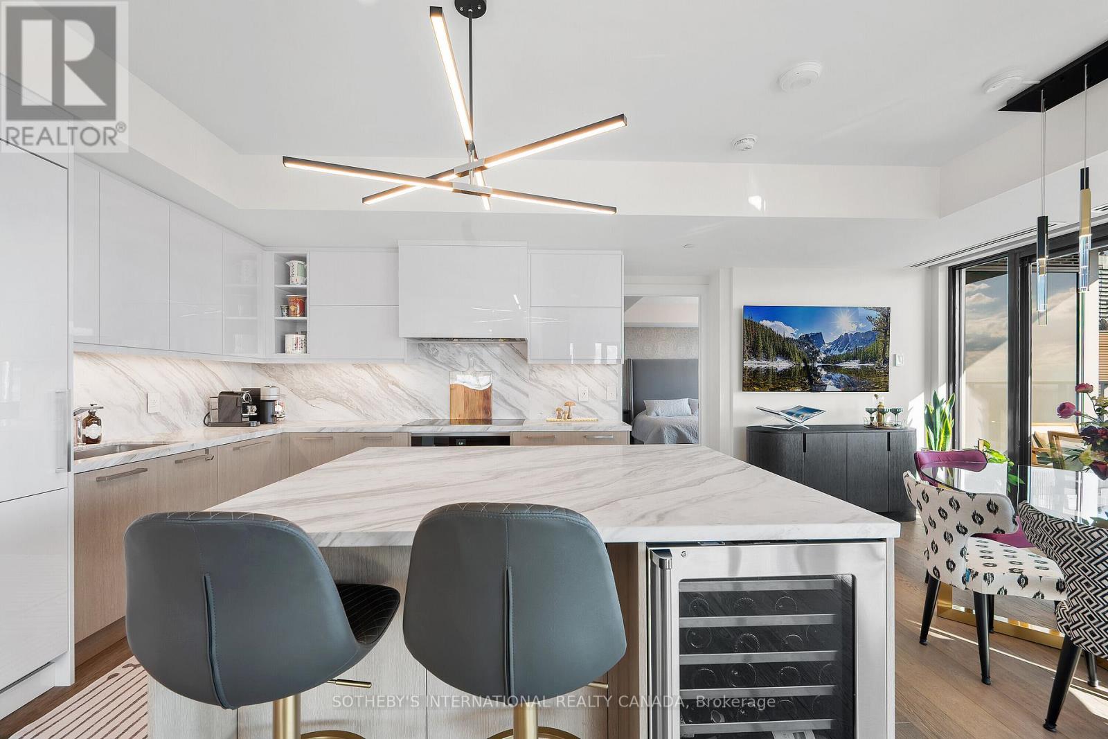 3005 - 200 Cumberland Street, Toronto, Ontario  M5R 1A2 - Photo 5 - C13019720