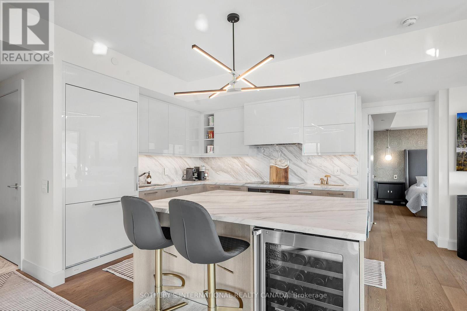 3005 - 200 Cumberland Street, Toronto, Ontario  M5R 1A2 - Photo 6 - C13019720