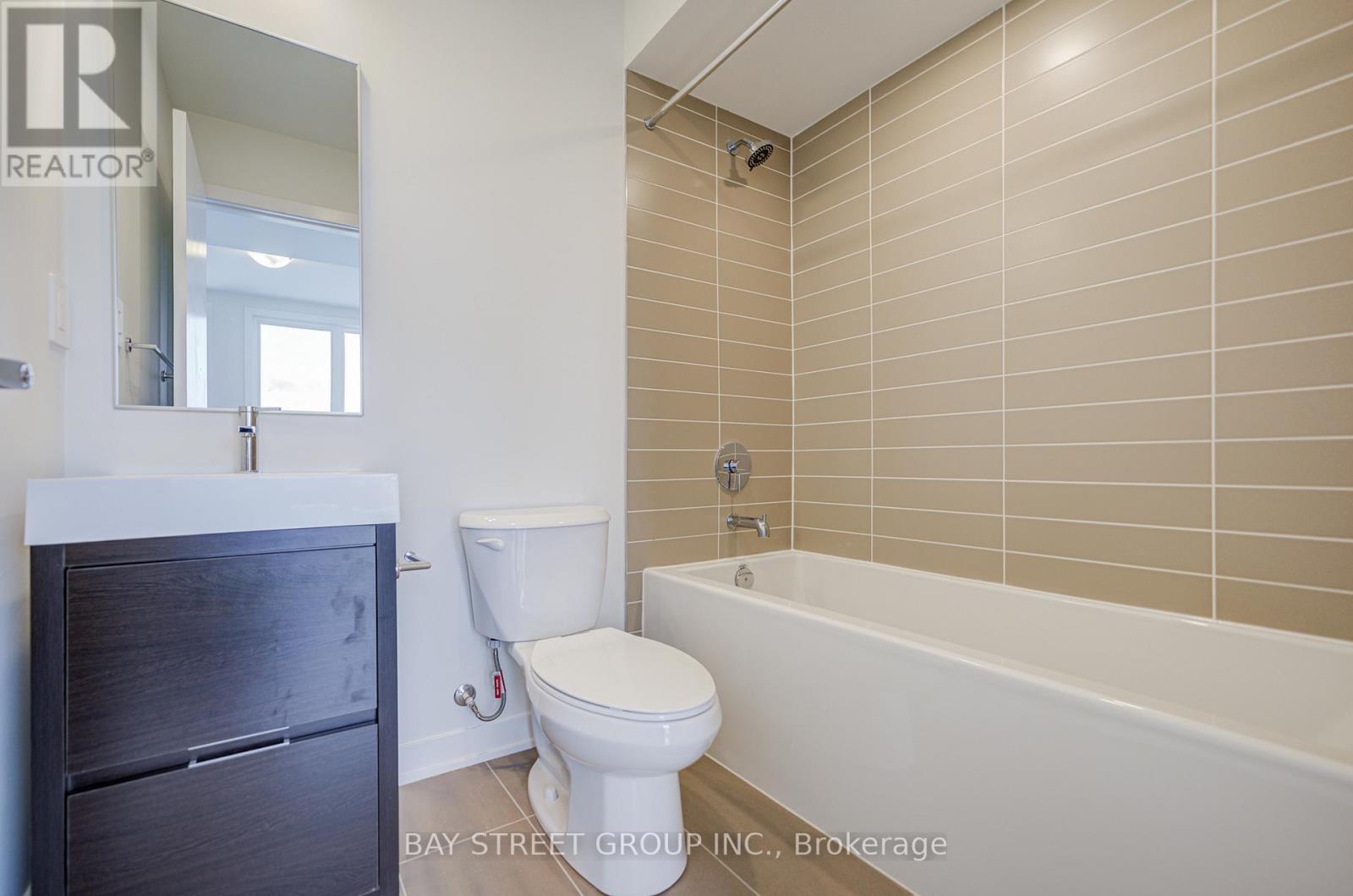 414 Lawrence Heights Way, Toronto, Ontario  M6A 2M3 - Photo 25 - C13019730