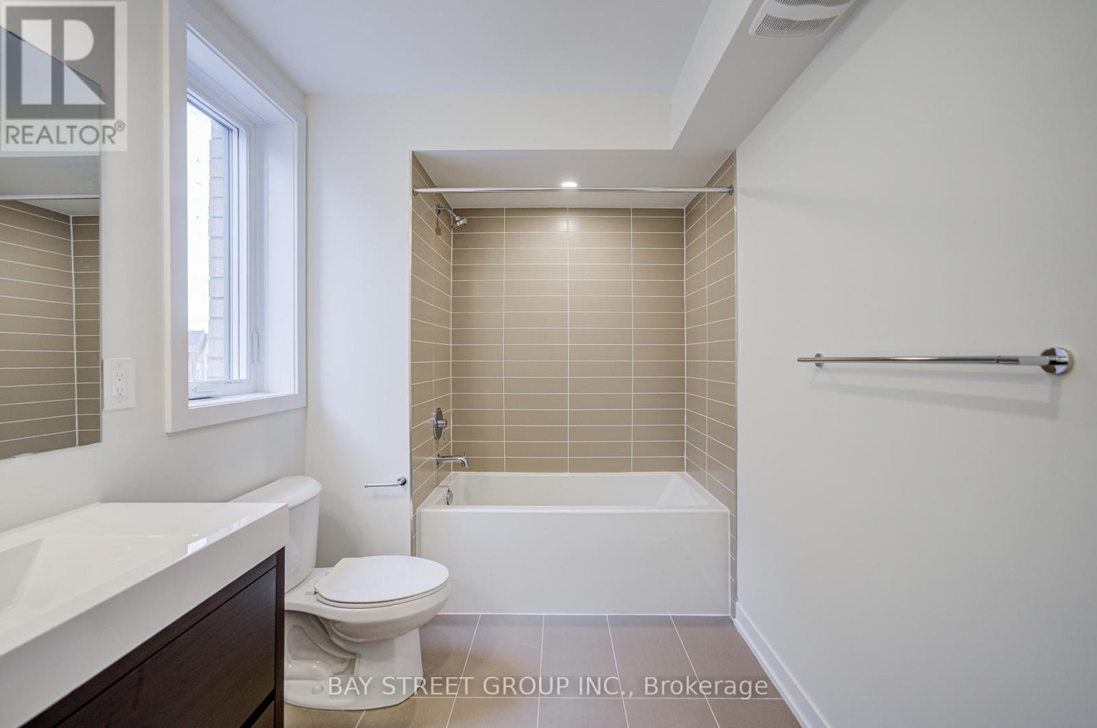 414 Lawrence Heights Way, Toronto, Ontario  M6A 2M3 - Photo 41 - C13019730