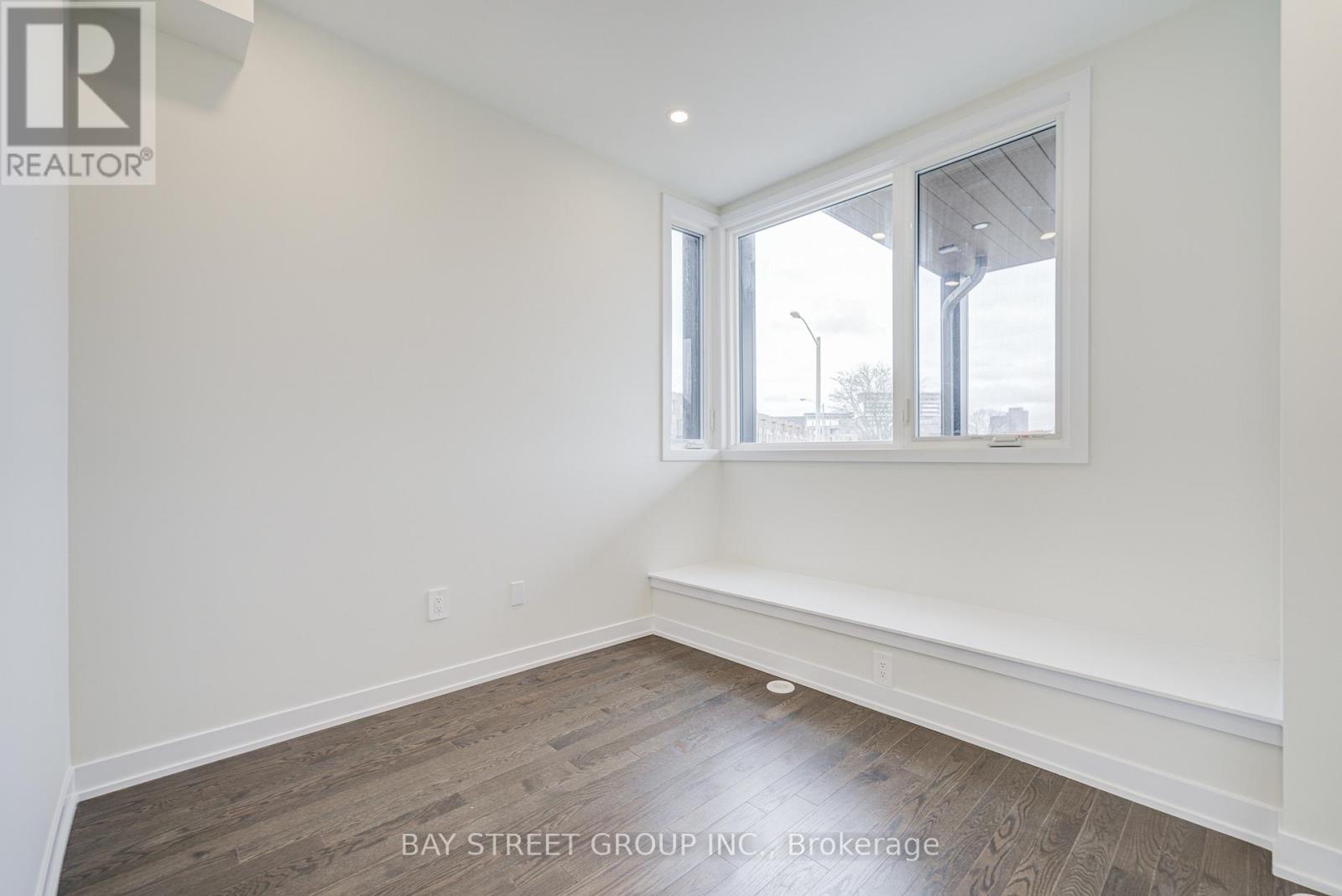 414 Lawrence Heights Way, Toronto, Ontario  M6A 2M3 - Photo 6 - C13019730