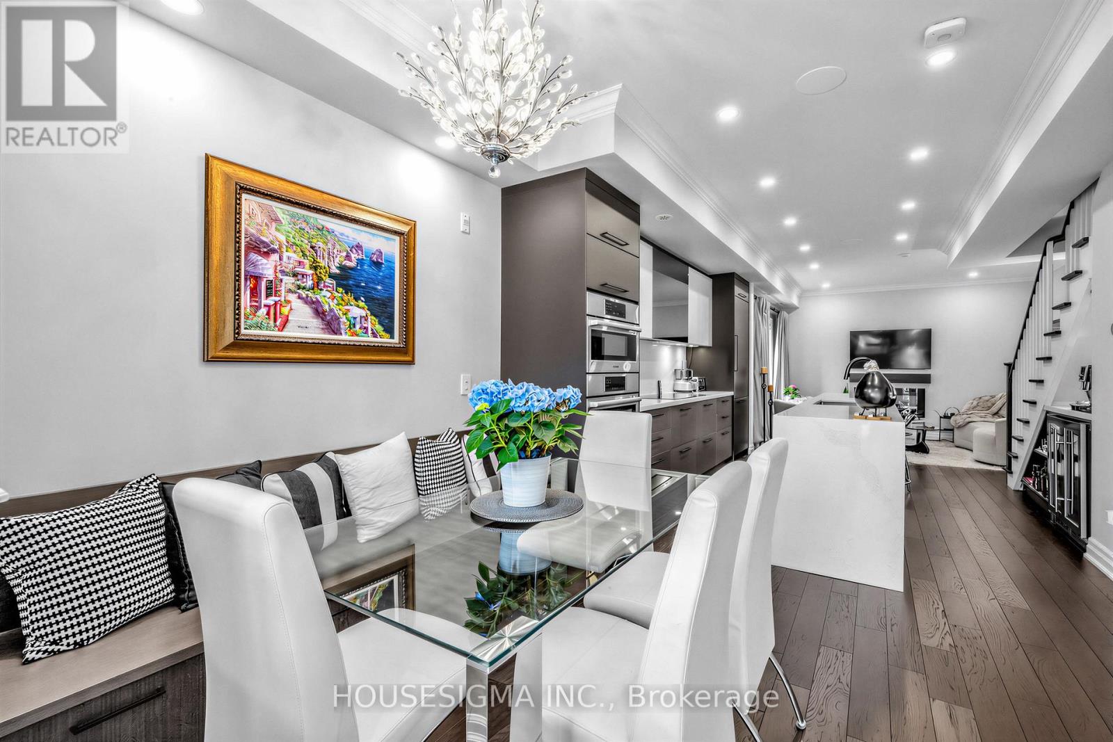 361 Roehampton Avenue, Toronto, Ontario  M4P 1S3 - Photo 4 - C13019760