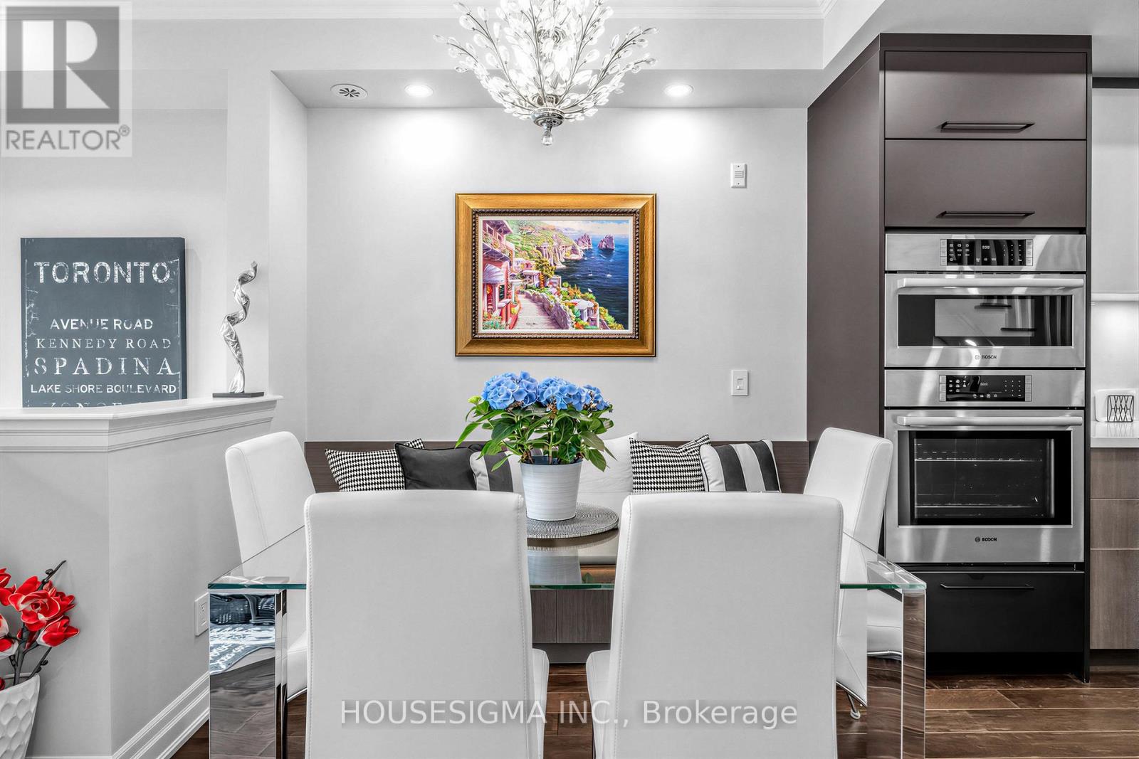 361 Roehampton Avenue, Toronto, Ontario  M4P 1S3 - Photo 5 - C13019760