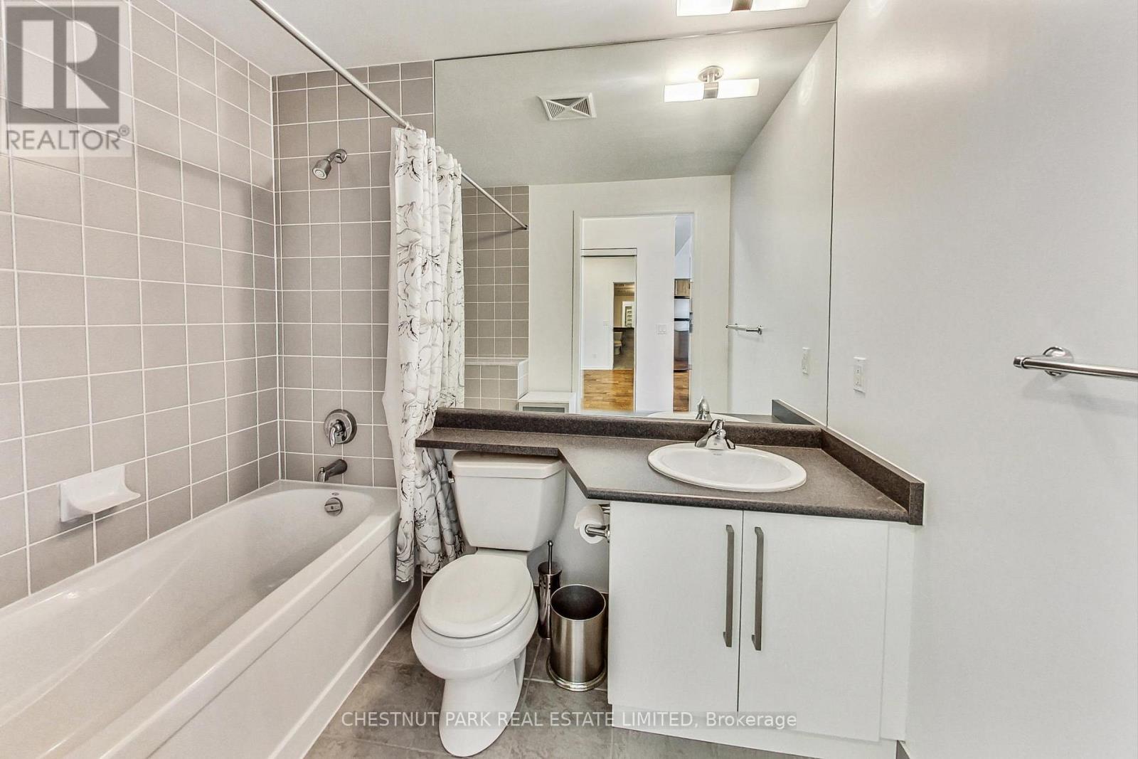 2108 - 215 Fort York Boulevard, Toronto, Ontario  M5V 4A2 - Photo 18 - C13019794