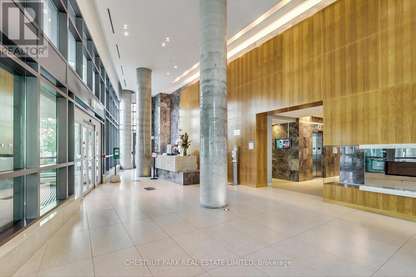 2108 - 215 Fort York Boulevard, Toronto, Ontario  M5V 4A2 - Photo 3 - C13019794