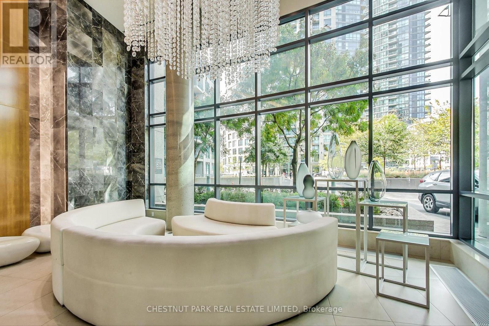 2108 - 215 Fort York Boulevard, Toronto, Ontario  M5V 4A2 - Photo 4 - C13019794