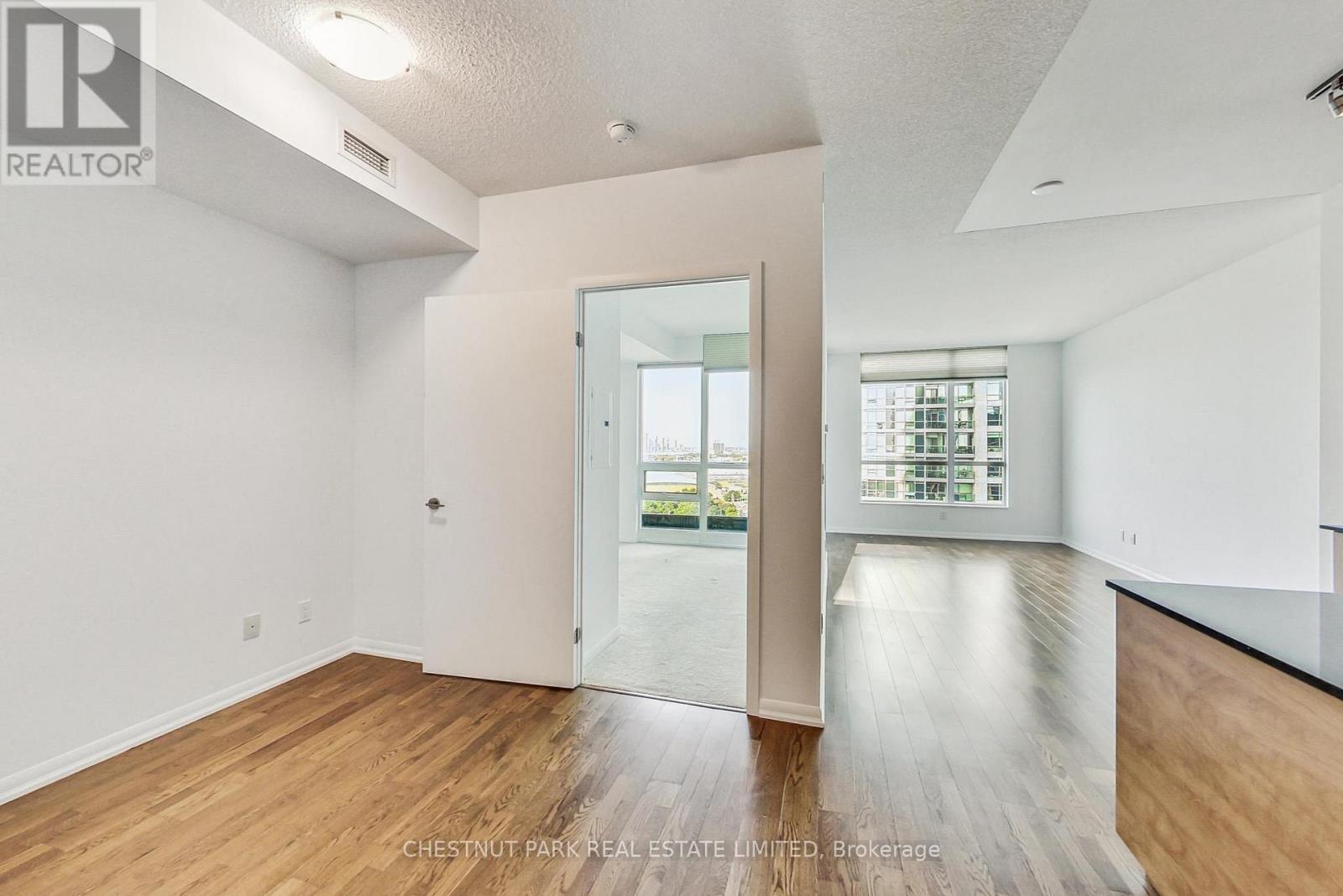 2108 - 215 Fort York Boulevard, Toronto, Ontario  M5V 4A2 - Photo 7 - C13019794