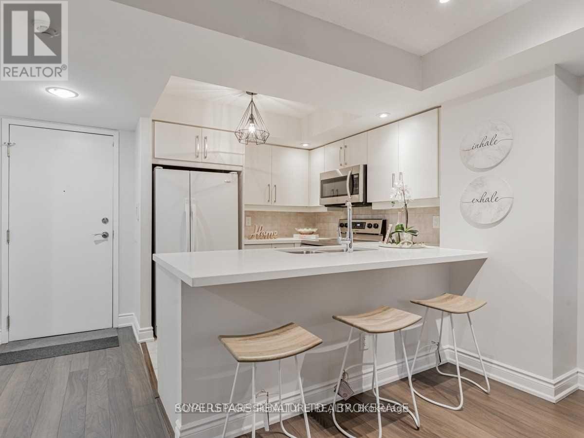 1517 - 15 Northtown Way, Toronto, Ontario  M2N 7A2 - Photo 3 - C13019814