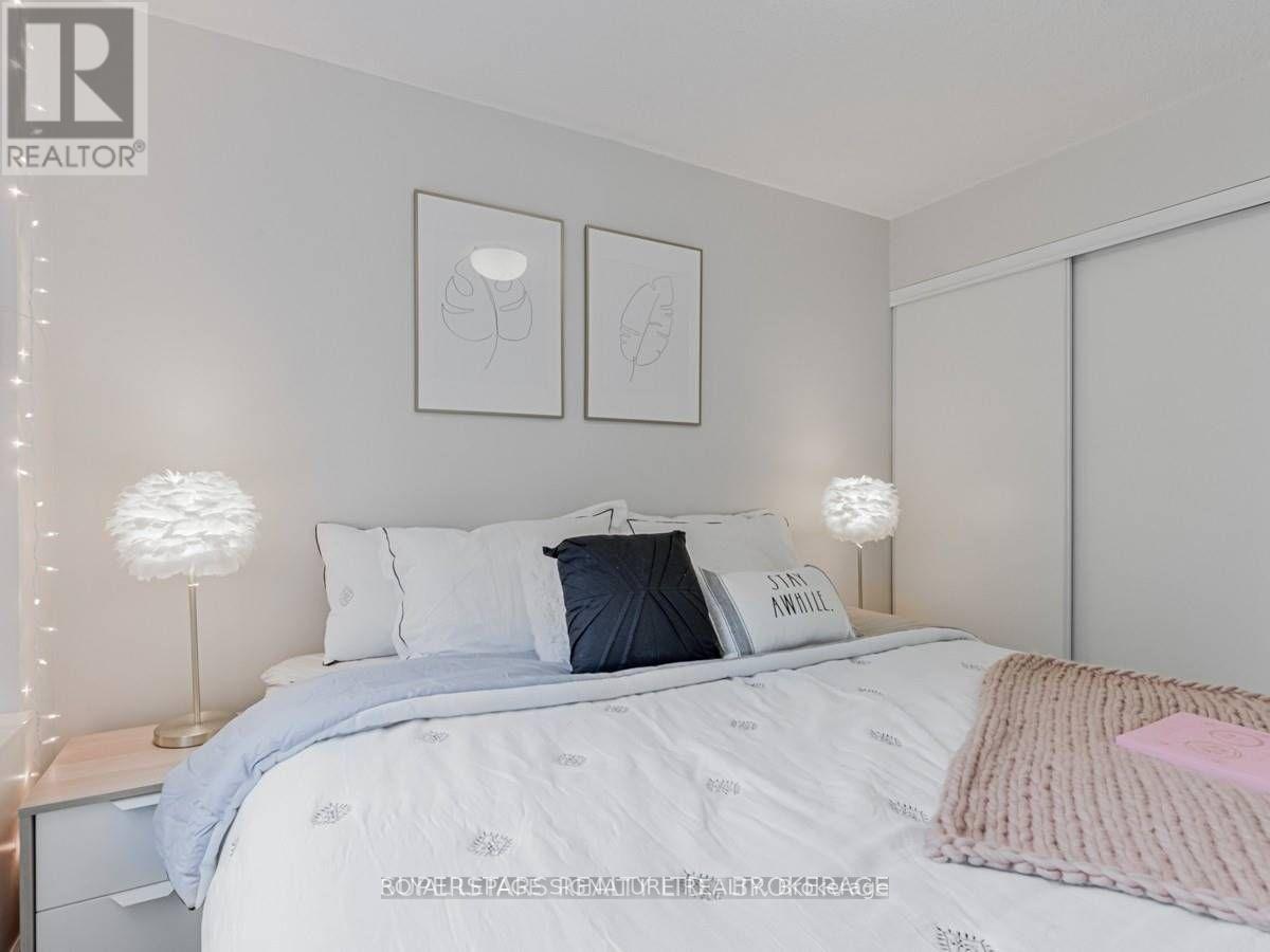 1517 - 15 Northtown Way, Toronto, Ontario  M2N 7A2 - Photo 9 - C13019814