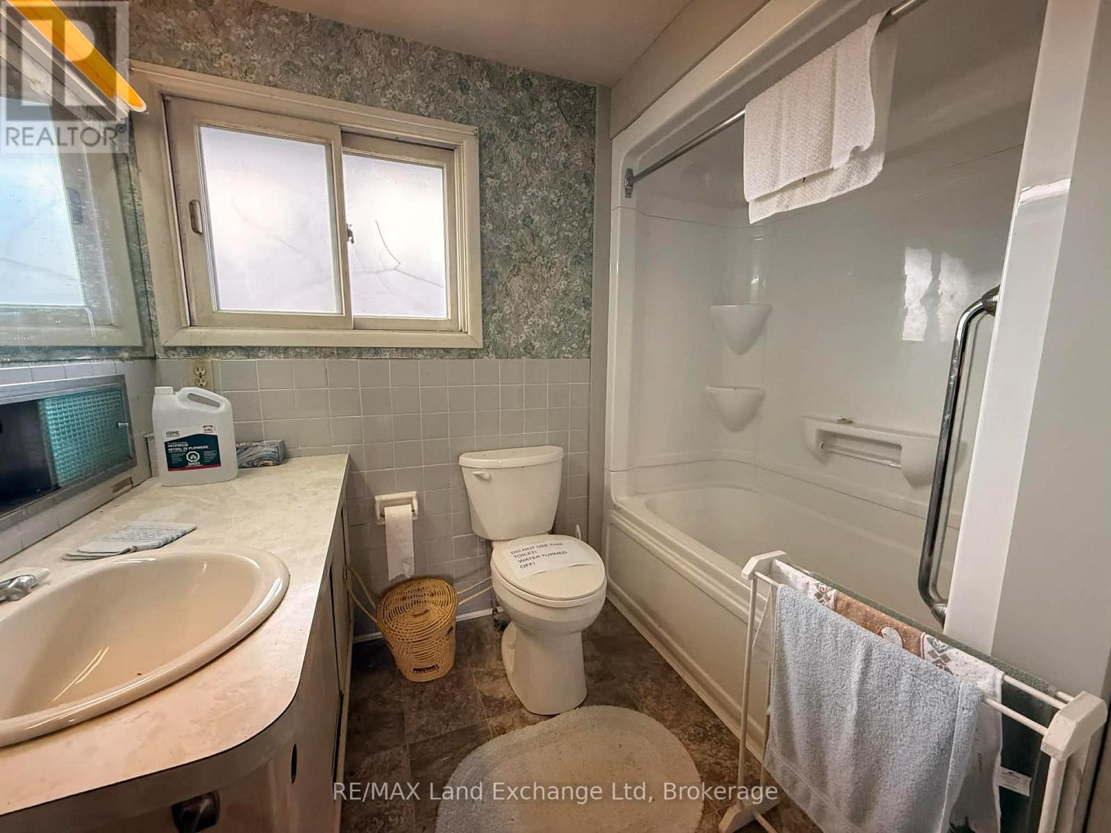 301 Summit Drive, North Huron, Ontario  N0G 2W0 - Photo 12 - X13019700