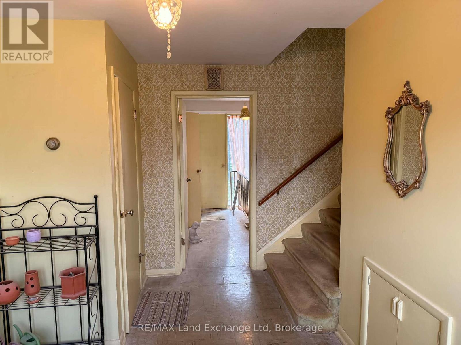 301 Summit Drive, North Huron, Ontario  N0G 2W0 - Photo 4 - X13019700