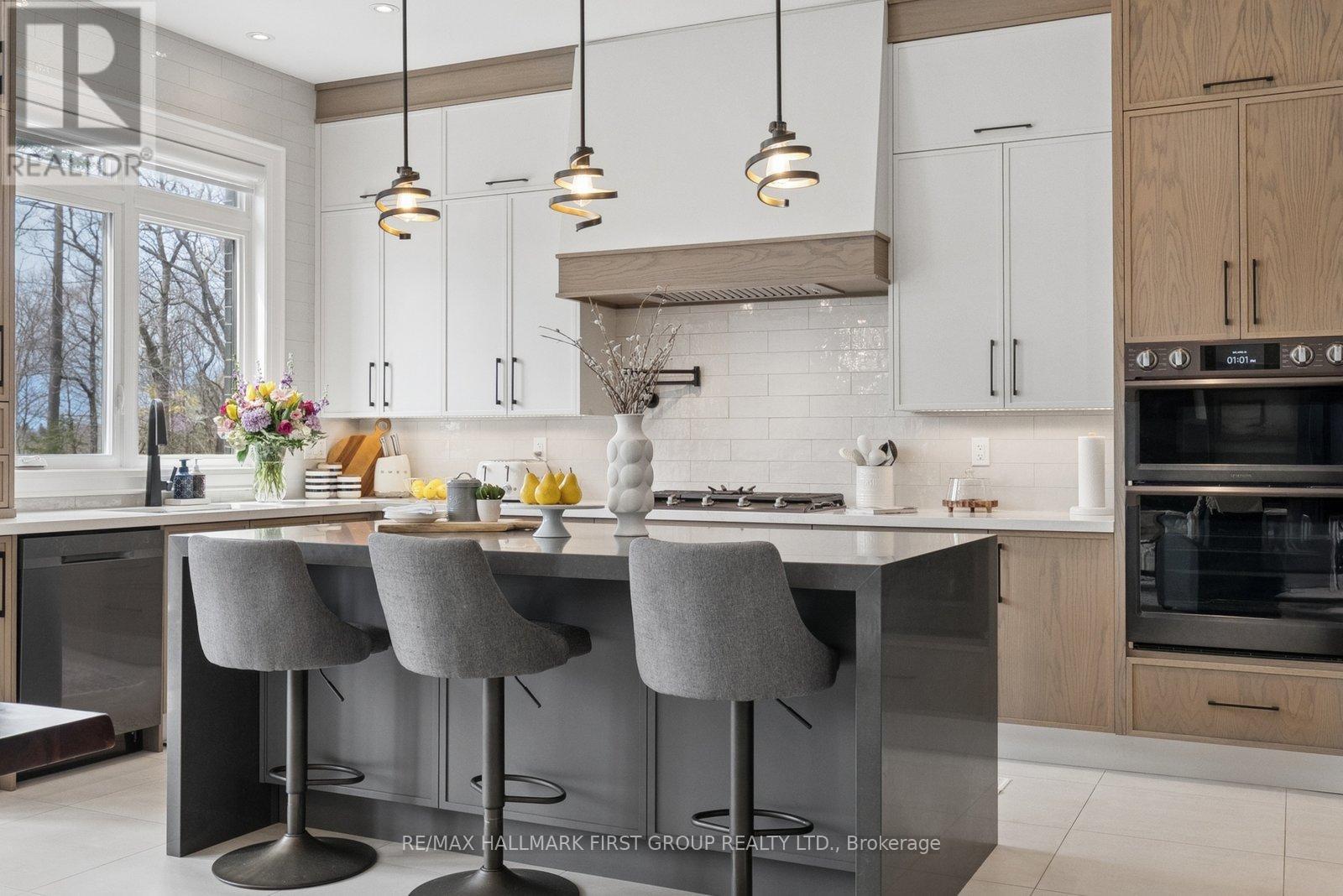 506 Rougemount Drive, Pickering, Ontario  L1W 2B9 - Photo 5 - E13019688