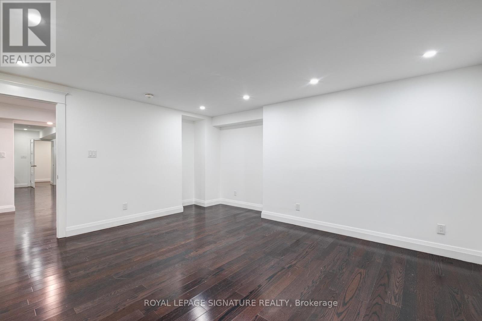 Lower - 36 Thyra Avenue, Toronto, Ontario  M4C 5G5 - Photo 11 - E13019738