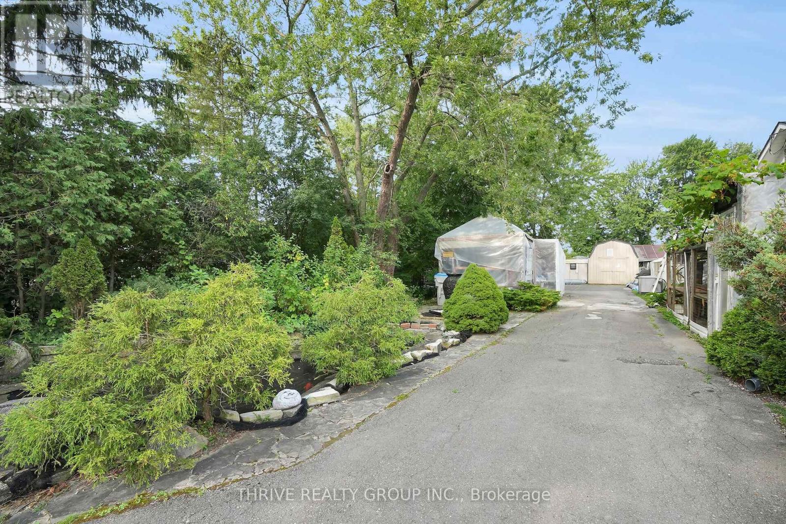 22049 Hyde Park Road, Middlesex Centre, Ontario  N0M 2A0 - Photo 17 - X12337930