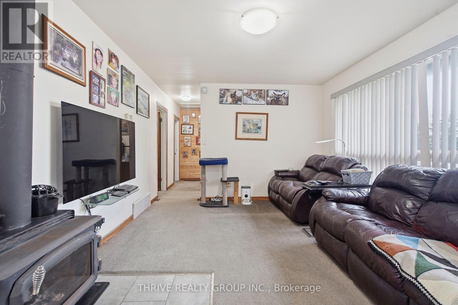 22049 Hyde Park Road, Middlesex Centre, Ontario  N0M 2A0 - Photo 40 - X12337935