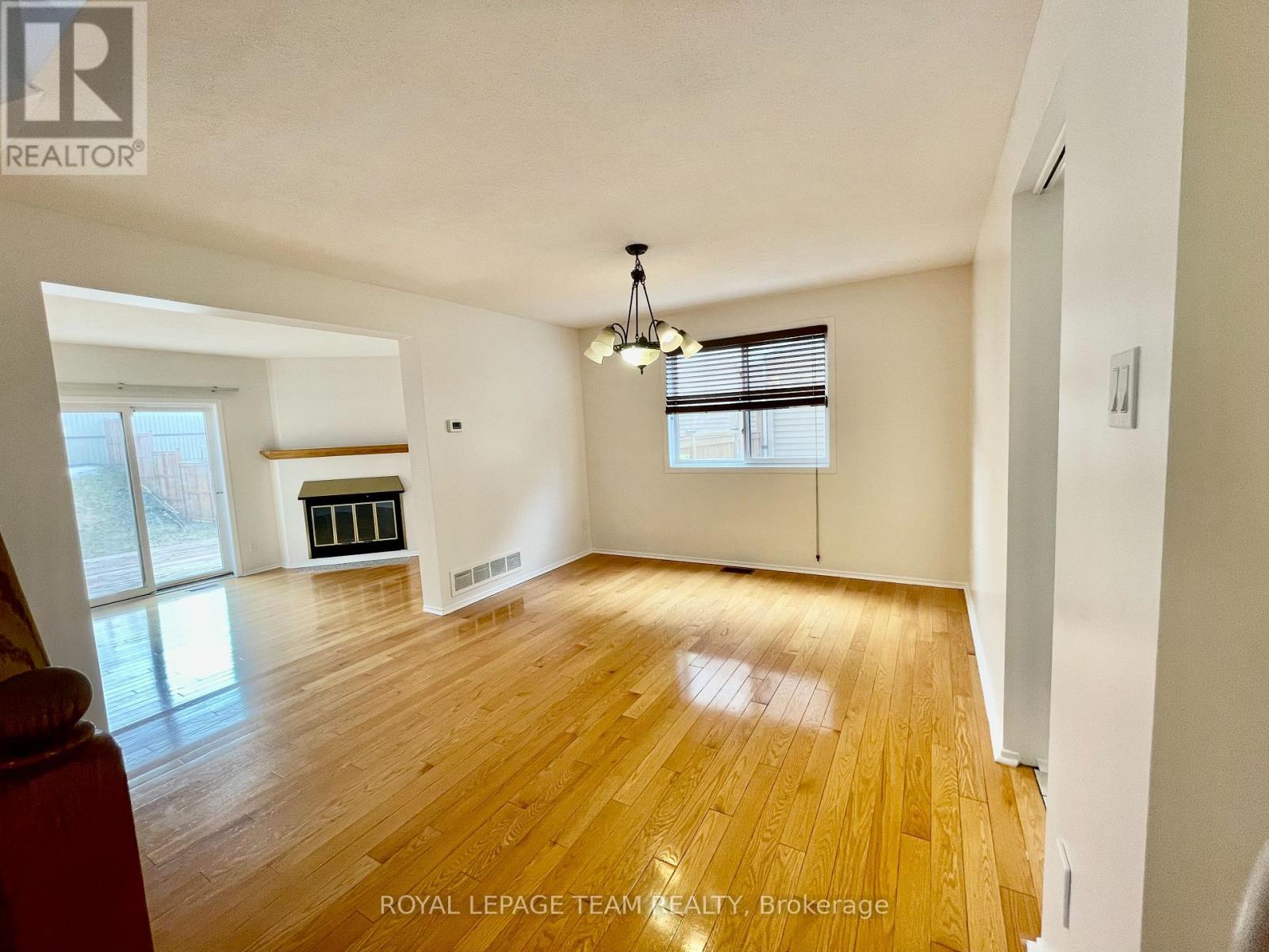 128 Pinetrail Crescent, Ottawa, Ontario  K2G 5A1 - Photo 2 - X13019698