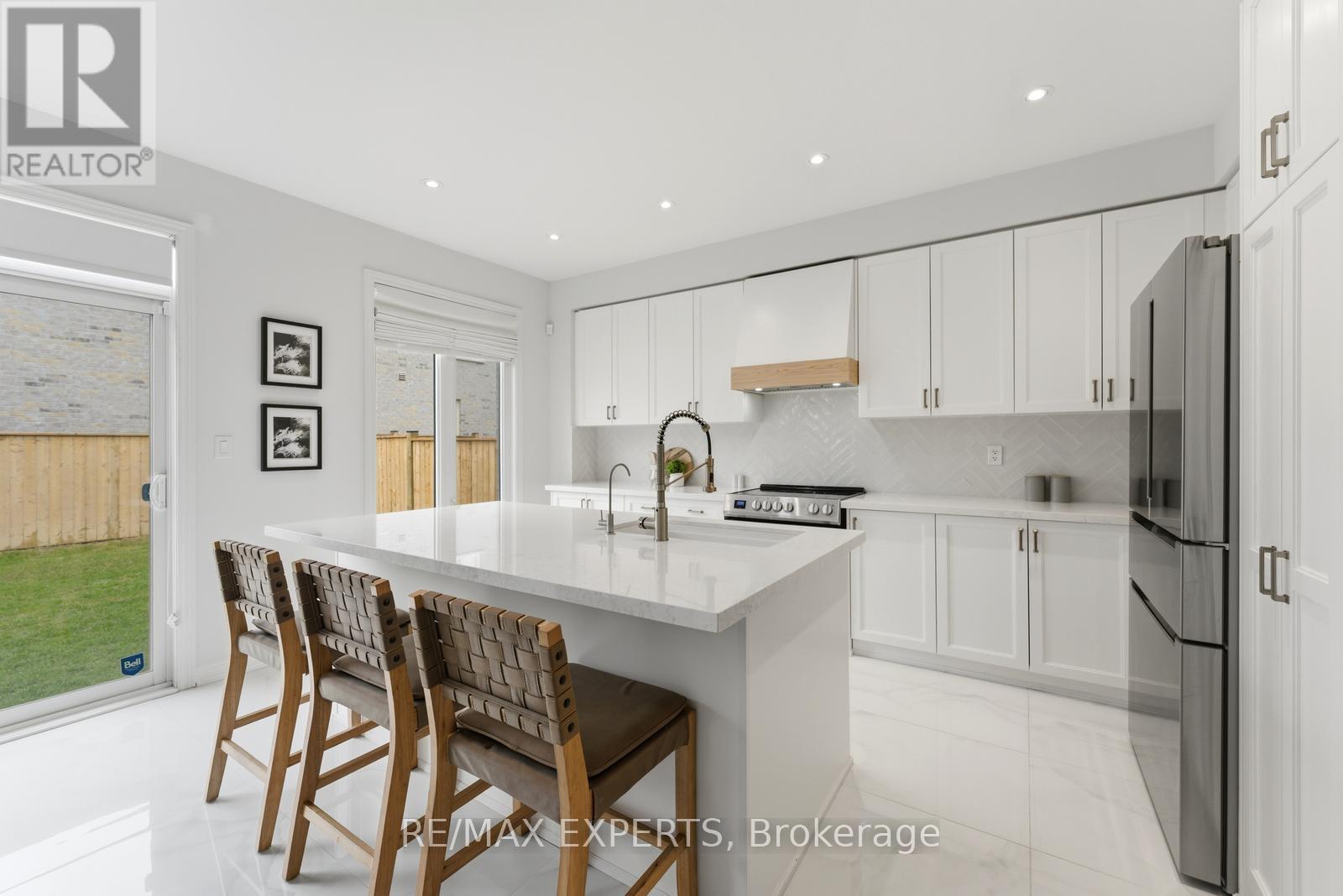 87 Robb Thompson Road, East Gwillimbury (Mt Albert), Ontario  L0G 1M0 - Photo 13 - N13019704