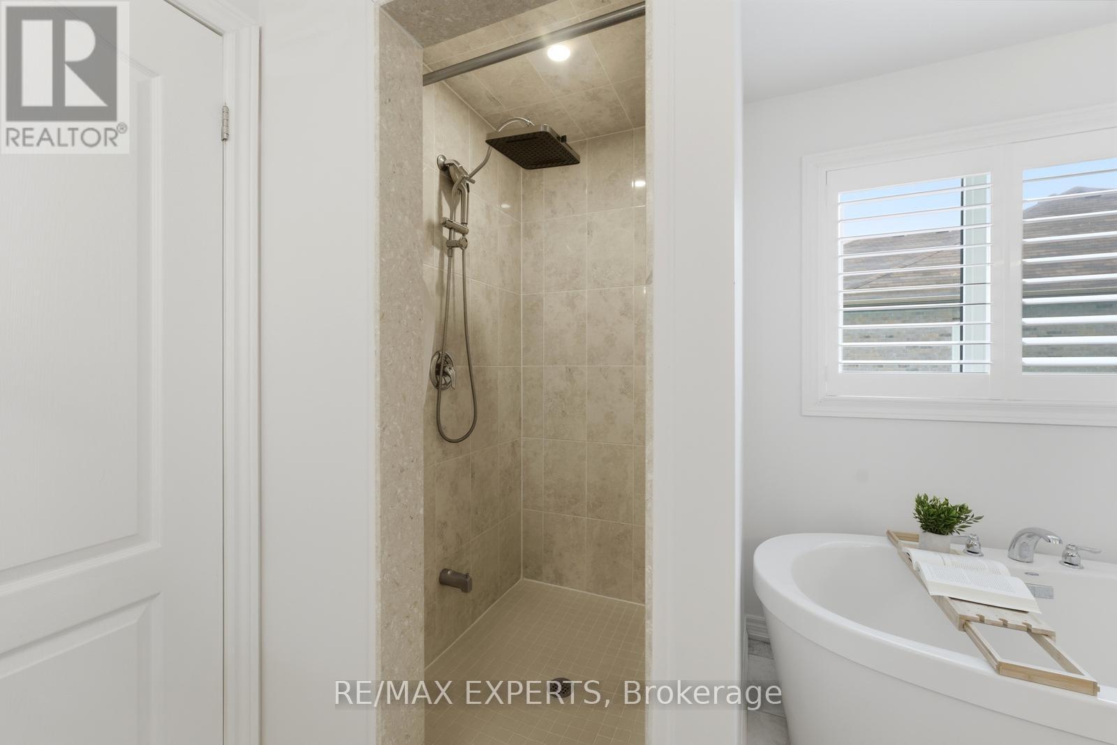 87 Robb Thompson Road, East Gwillimbury (Mt Albert), Ontario  L0G 1M0 - Photo 30 - N13019704