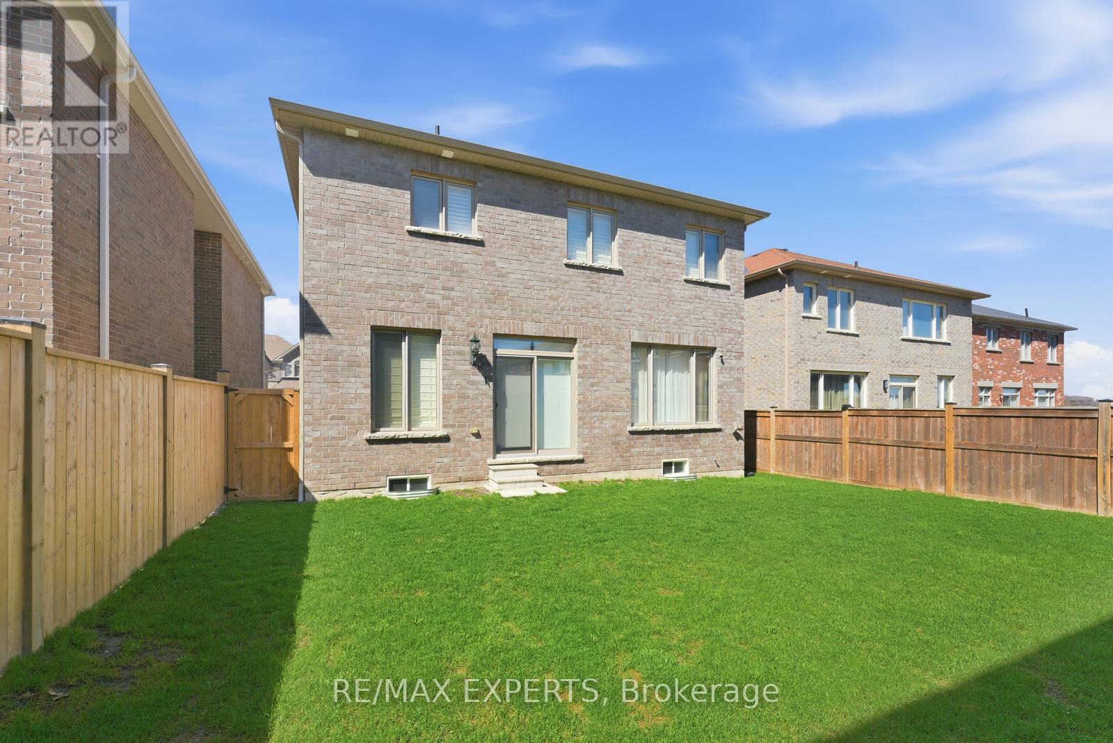 87 Robb Thompson Road, East Gwillimbury (Mt Albert), Ontario  L0G 1M0 - Photo 39 - N13019704