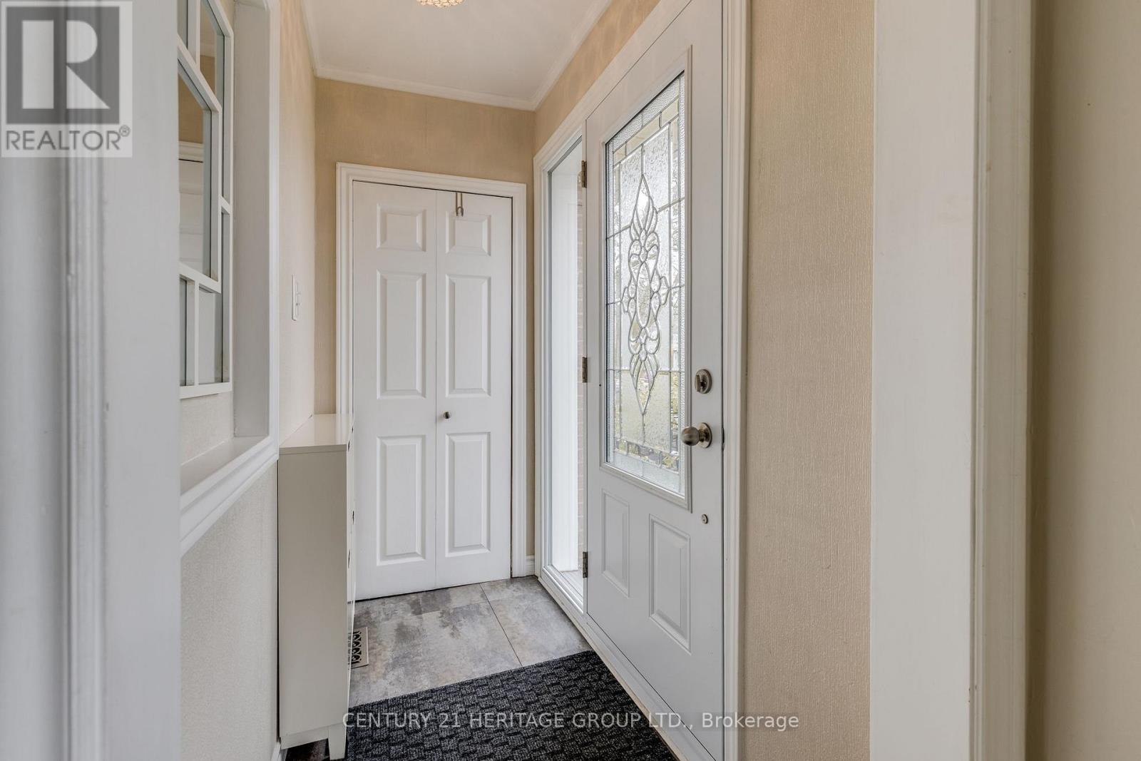 69 Lindsay Avenue, Newmarket, Ontario  L3Y 4N7 - Photo 3 - N13019774