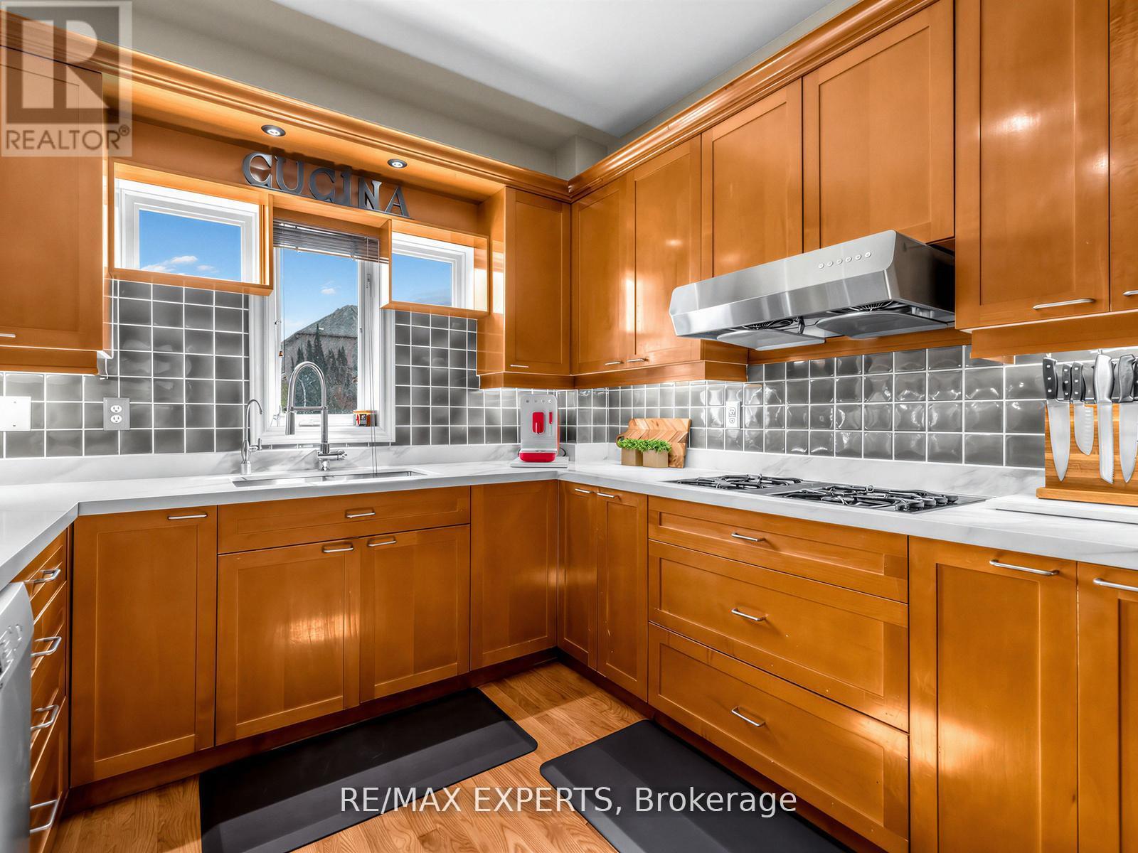 203 Thomson Creek Boulevard, Vaughan, Ontario  L4H 1H1 - Photo 15 - N13019808