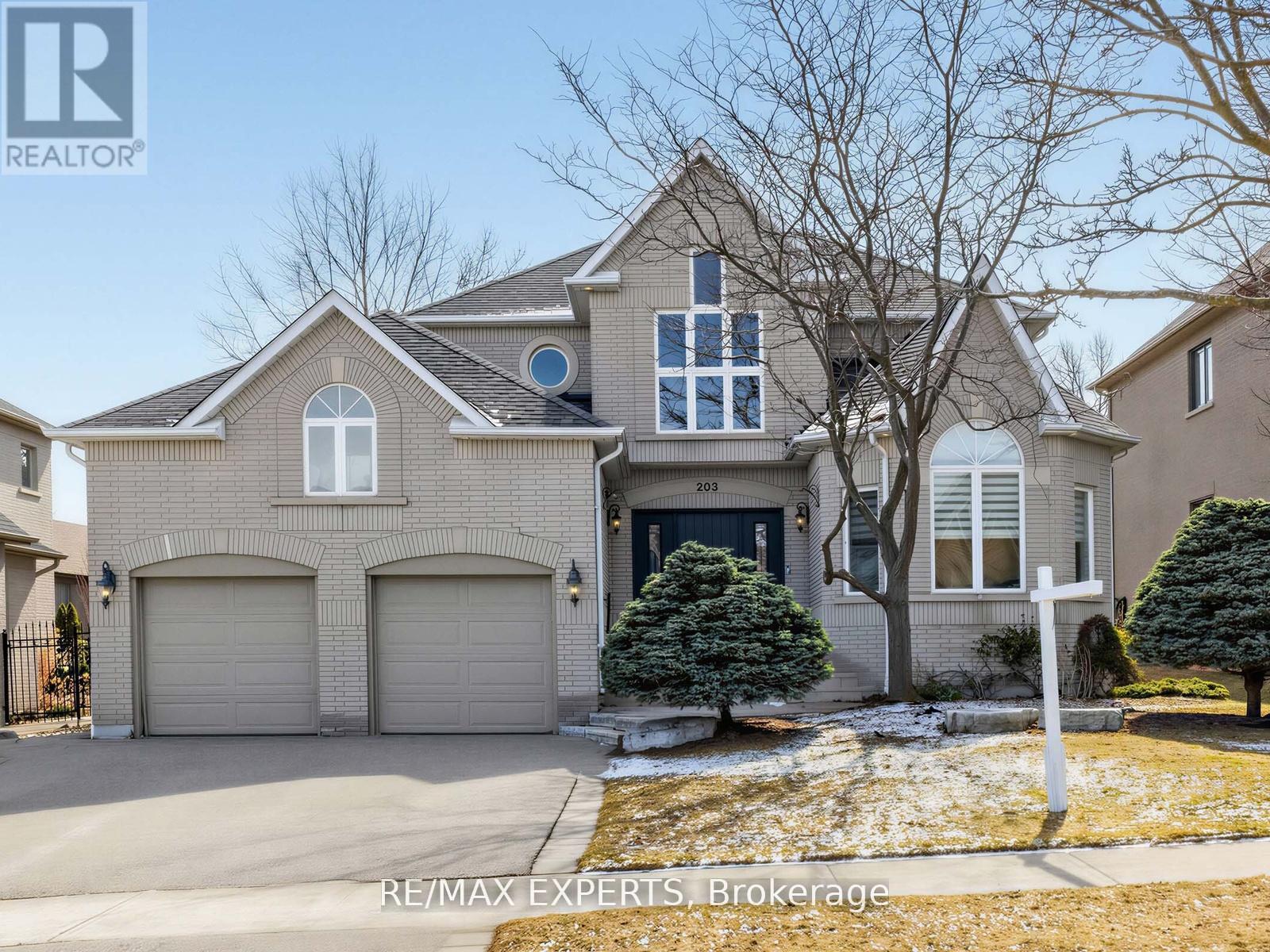 203 Thomson Creek Boulevard, Vaughan, Ontario  L4H 1H1 - Photo 2 - N13019808