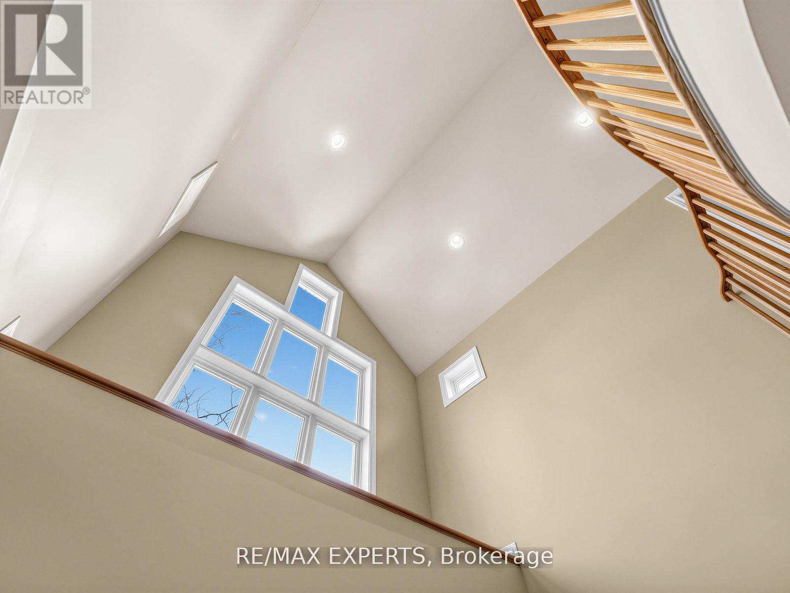 203 Thomson Creek Boulevard, Vaughan, Ontario  L4H 1H1 - Photo 6 - N13019808