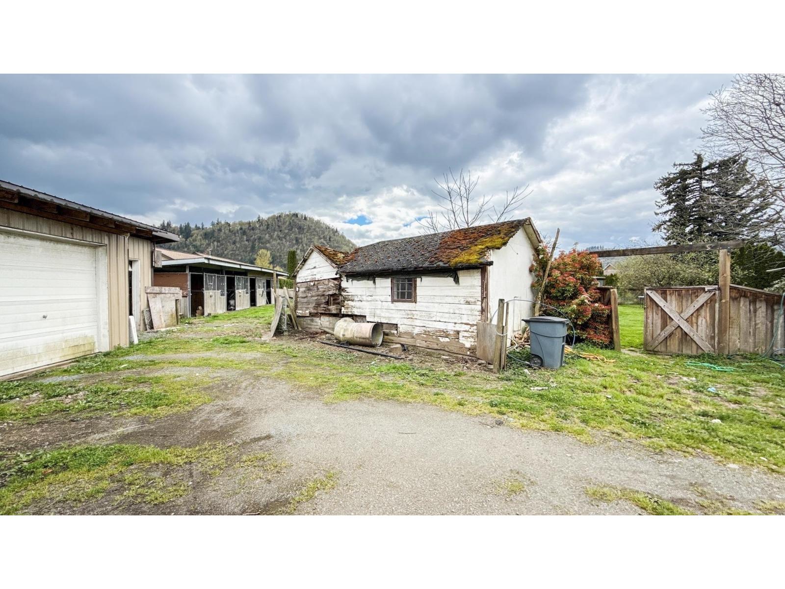 6390 Pioneer Avenue, Agassiz, Agassiz, British Columbia  V0M 1A3 - Photo 9 - R3113228